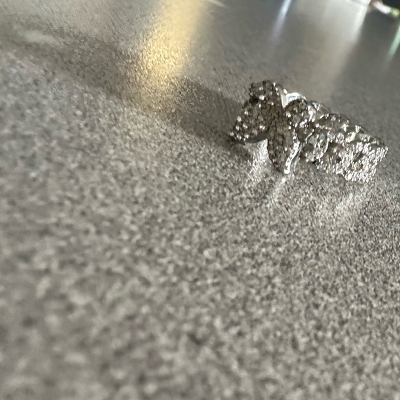 Fashion silver  faux diamond butterfly ring - Picture 3 of 4